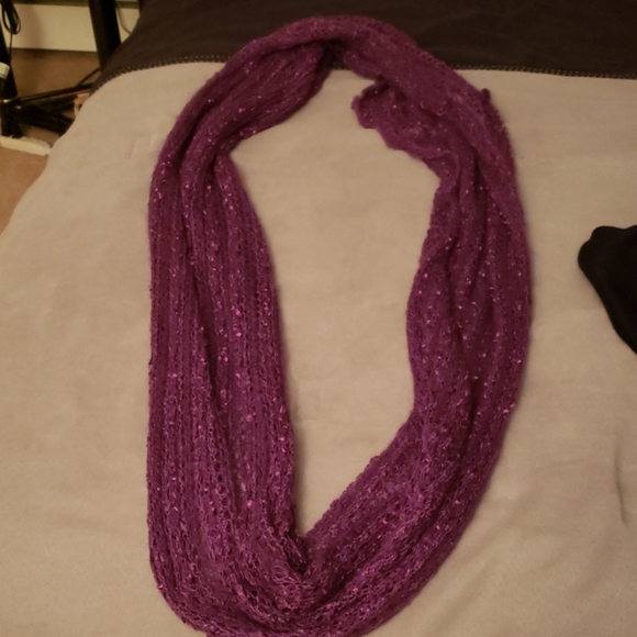 Scarves - Picture 4 of 4